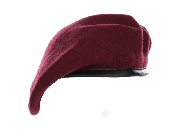 Baret bordo rood, Luchtmobiel