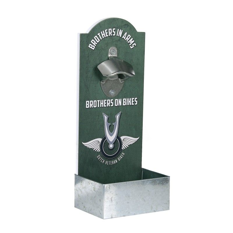 Flesopener muur Brothers in Arms